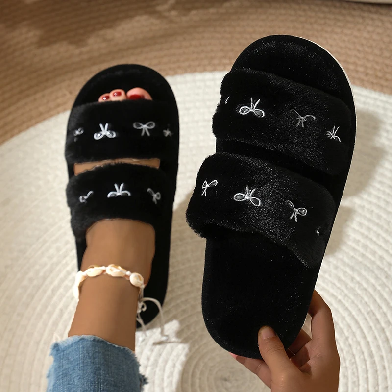 Korean Lifestyle Aesthetic - Модные пушистые тапочки с вышивкой в